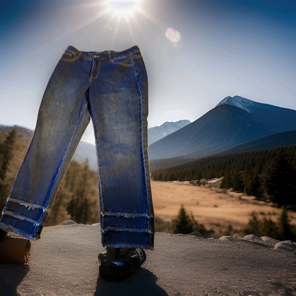 Ethyl Clothing Sz 12 Skinny Blue Jeans with  Triple Frayed Edge Inseam 24" 0086‎
